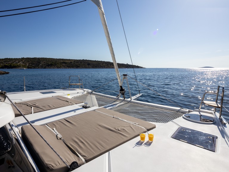 Dufour Dufour Catamarans 48 Sail mieten Split