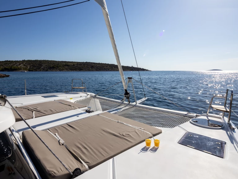 Dufour Dufour Catamarans 48 Sail mieten Split
