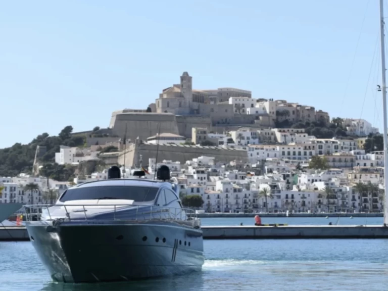 Pershing Pershing 62 mieten Ibiza Town