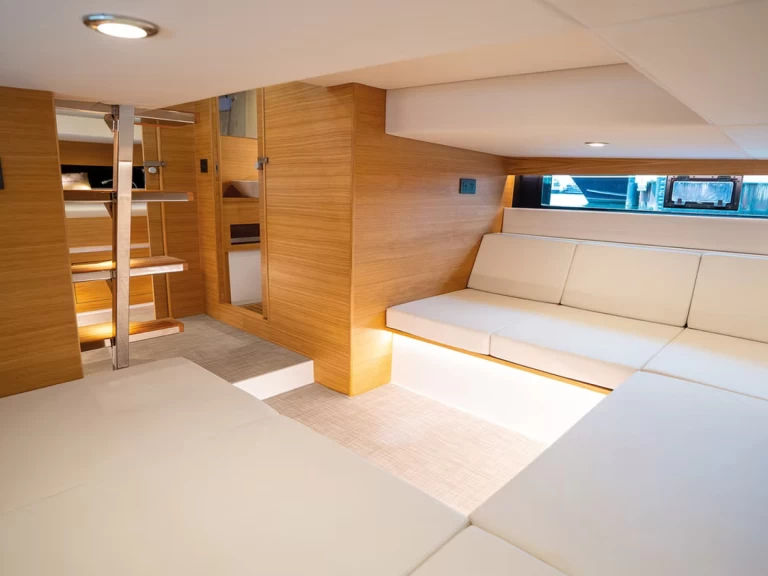 Motorboot mieten in Alyki zum besten Preis