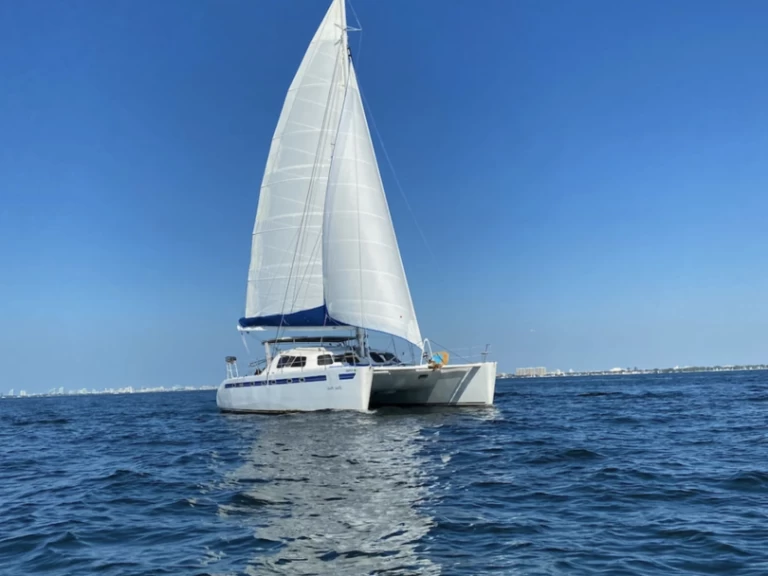 YachtCharter in Miami - Custom Custom Amarante auf SamBoat