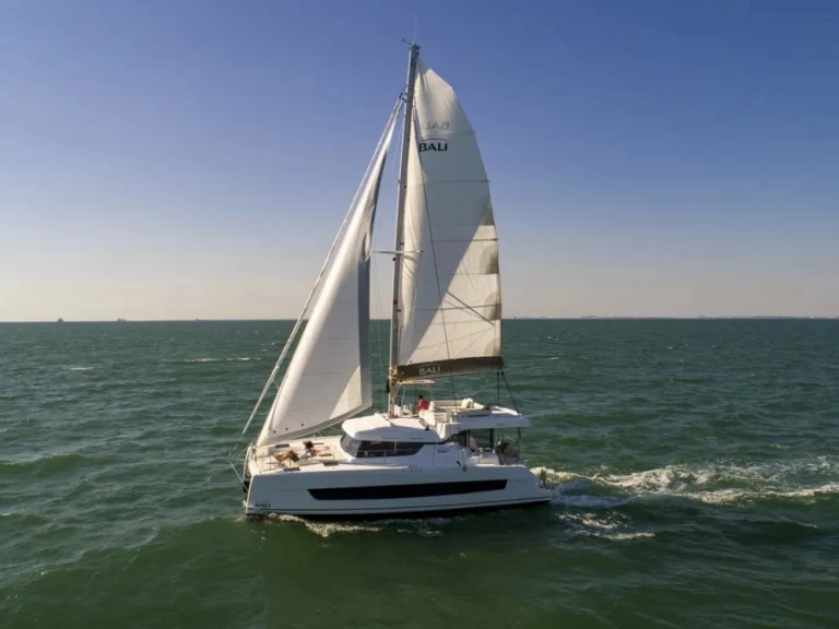 Vermietung Katamaran Bali mit Führerschein