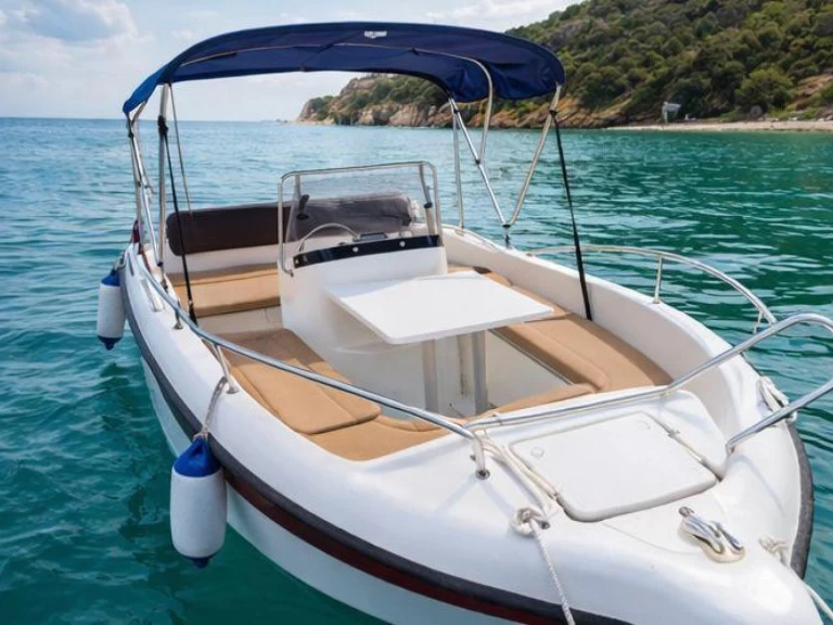 Vermietung Motorboot Mareti mit Führerschein