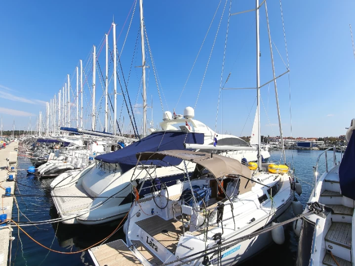Bootsverleih Bavaria Cruiser 34 Zadar Samboat
