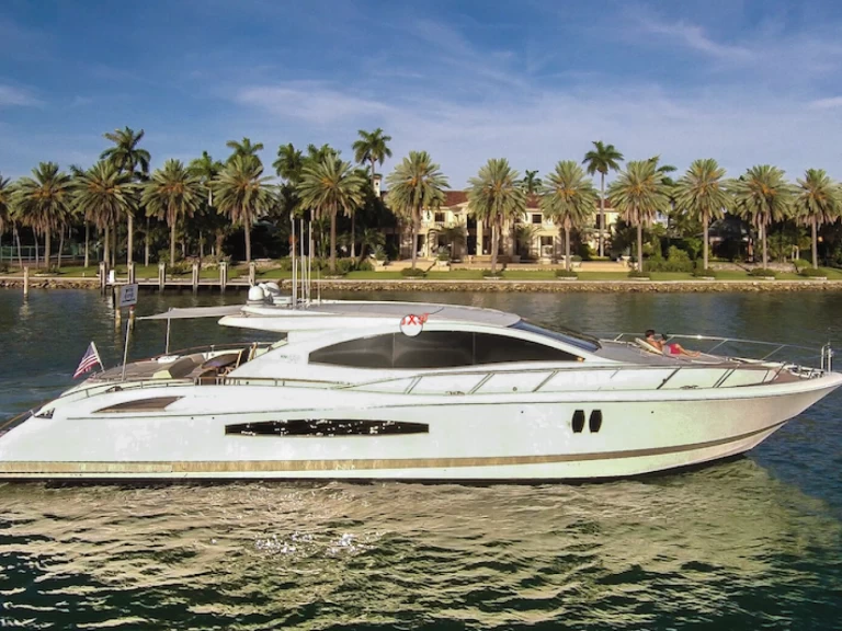 Ein Lazzara 75 LSX  mieten in Miami Beach Marina