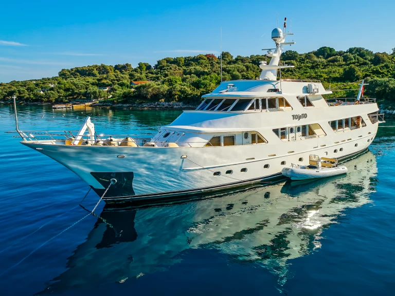 Ein Benetti Benetti Classic 115 mieten in Trogir