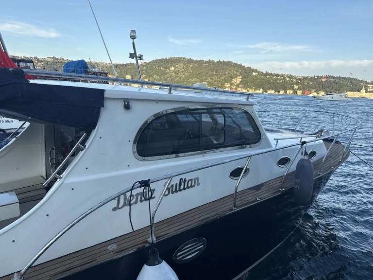 Motorboot mit oder ohne Skipper  mieten in İstanbul