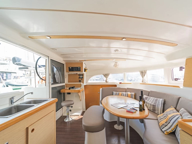 Ein Lagoon Lagoon 380 mieten in Kavála