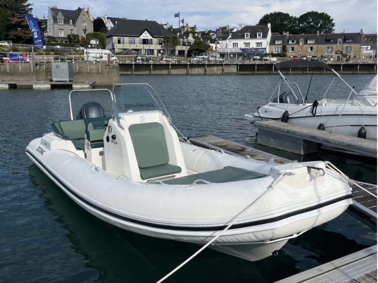 Schlauchboot mieten in La Trinité-sur-Mer zum besten Preis