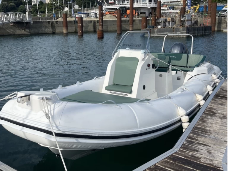 Schlauchboot mieten in La Trinité-sur-Mer - Zodiac Medline 6.8