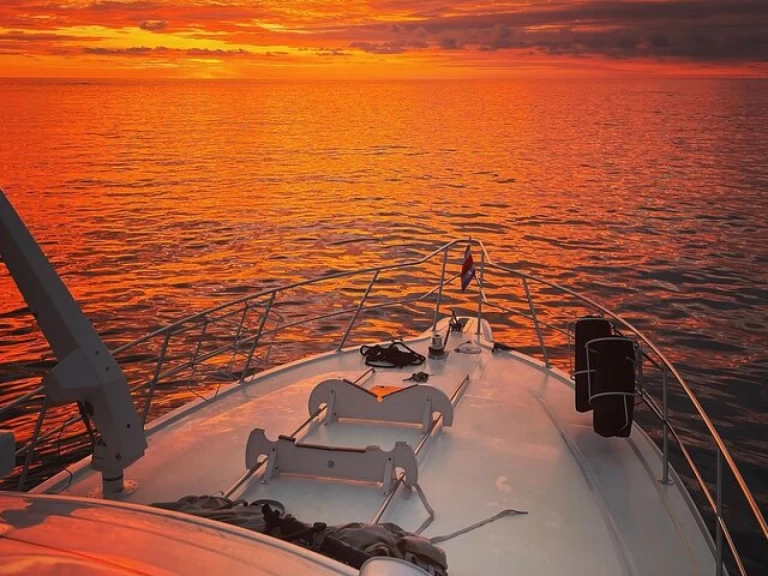 Sea Ray Sea Ray 53 mieten Quepos