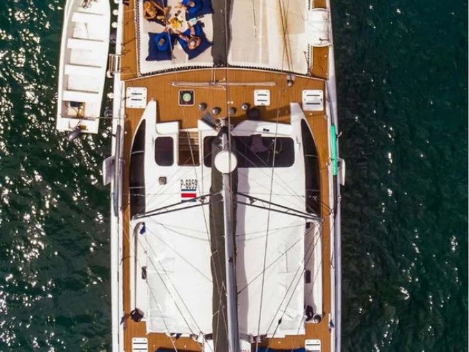 Katamaran mieten in Playa Hermosa zum besten Preis