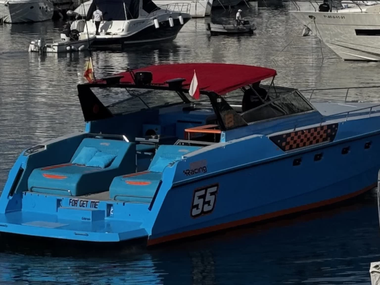 Motorboot mit oder ohne Skipper Ferretti mieten in Marbella