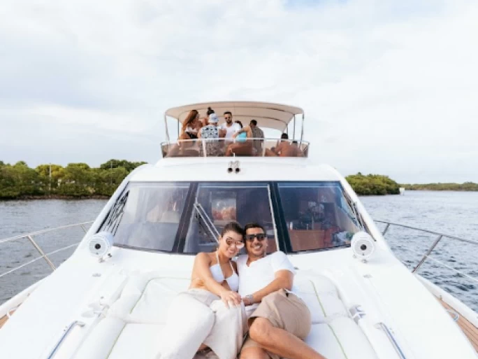 Ein Sunseeker Manhattan 70 mieten in Miami Beach