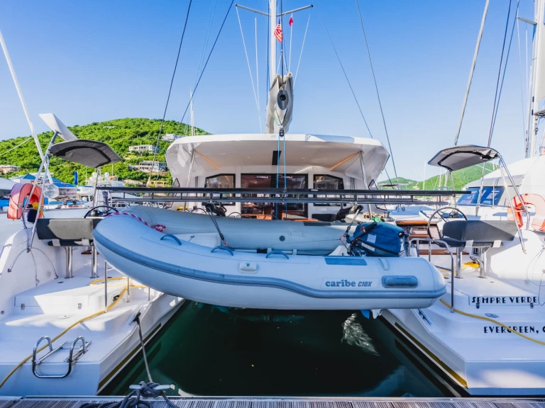 Ein Nautitech Nautitech 44 Open mieten in Road Town