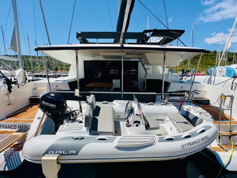 Ein Fountaine Pajot Saba 50 mieten in Primošten