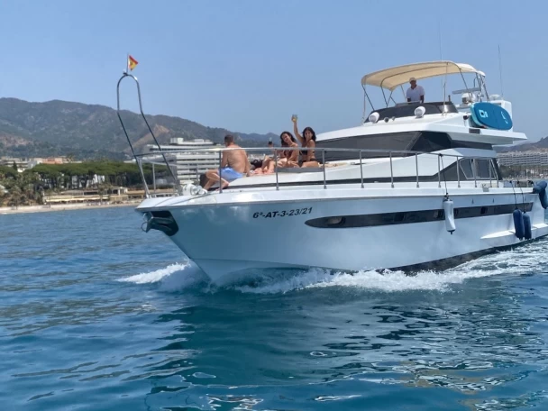 Ein Astondoa Astondoa 50 GL mieten in Marbella