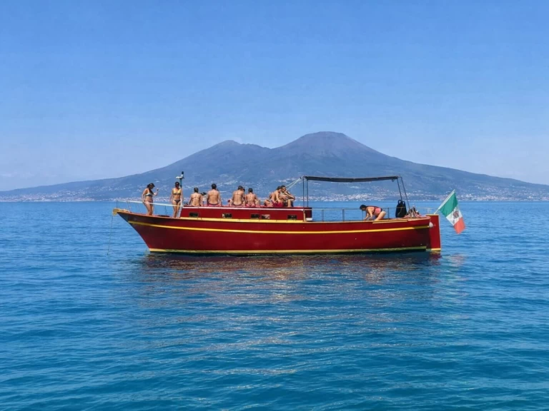 Motorboot mieten in Porto di Torre del Greco zum besten Preis