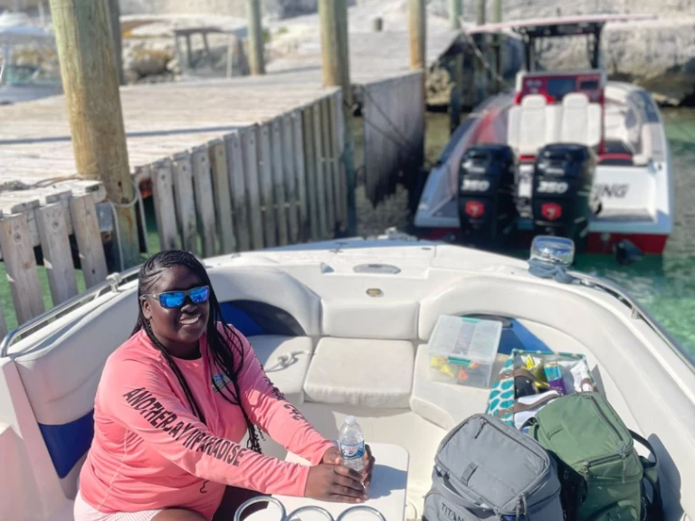 YachtCharter in Nassau - Hurricane deck boat  260 auf SamBoat