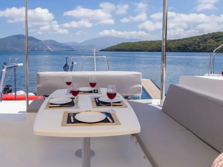 Ein Lagoon Lagoon 450 F mieten in Fiskárdo