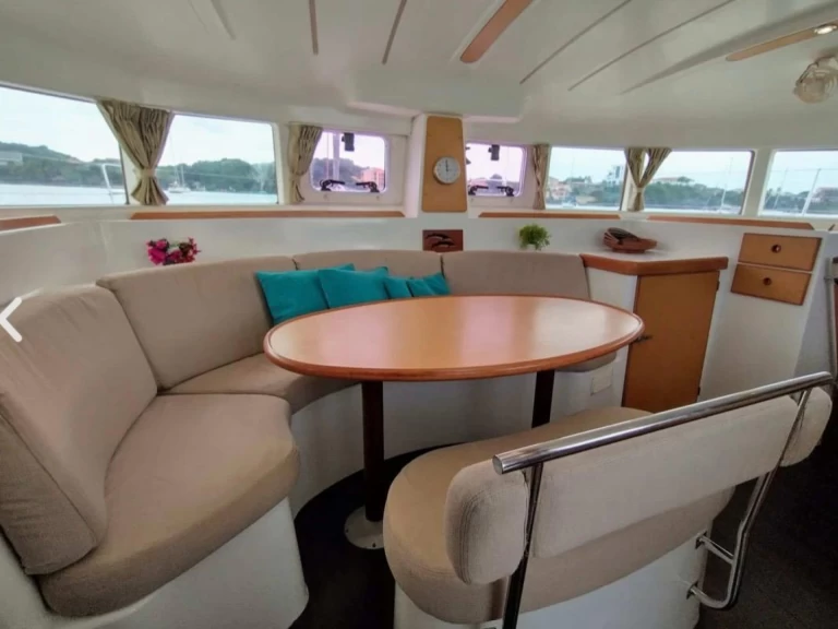 Ein Lagoon Lagoon 380 S2 mieten in Ibiza Town