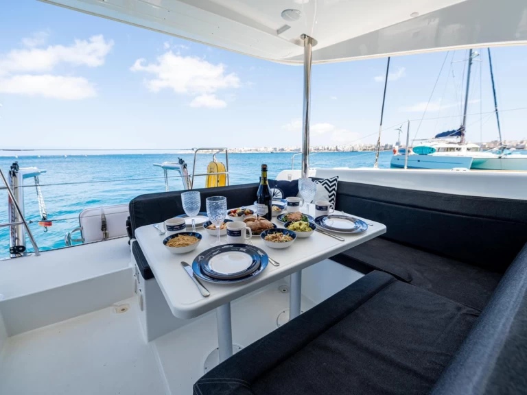 Katamaran mit oder ohne Skipper Lagoon mieten in Ta' Xbiex