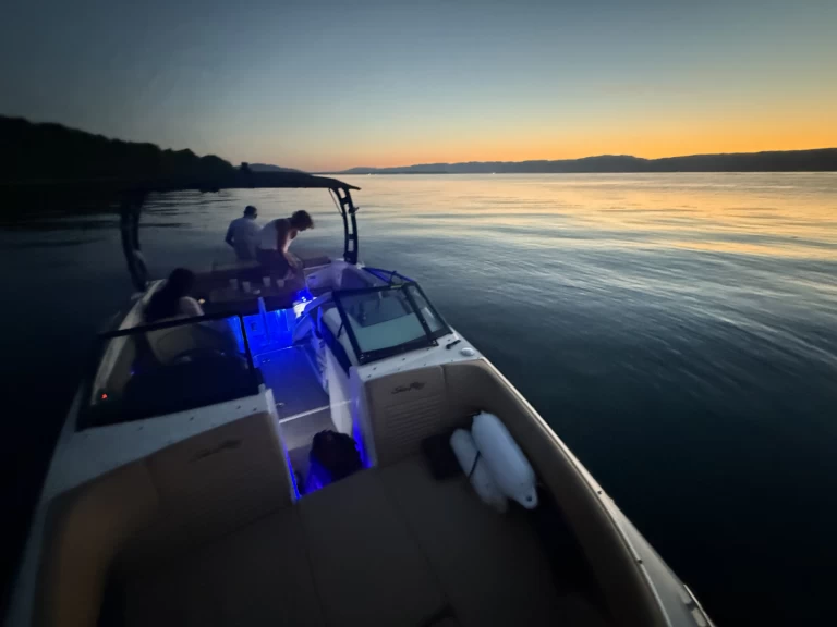 Motorboot mit oder ohne Skipper Sea Ray mieten in Thonon-les-Bains