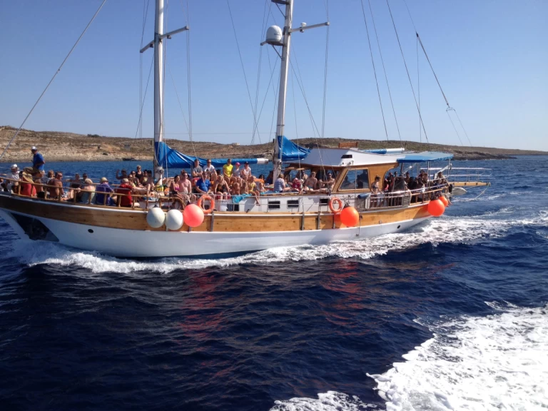 YachtCharter in Bugibba - Stalen Zeiljacht Motiva 39 auf SamBoat