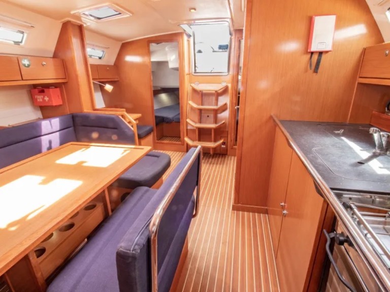 YachtCharter in Nikiána - Bavaria Bavaria 40 auf SamBoat