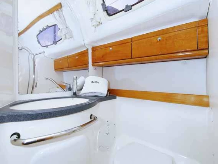 Segelboot mit oder ohne Skipper Bavaria mieten in Nikiána