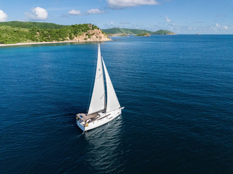 Ein Jeanneau Sun Odyssey 380 mieten in Road Town
