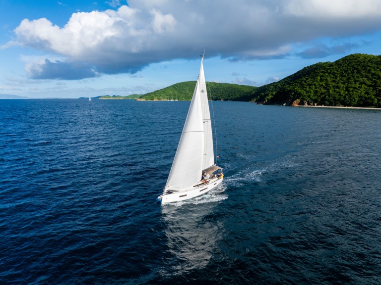 YachtCharter in Road Town - Jeanneau Sun Odyssey 440 auf SamBoat