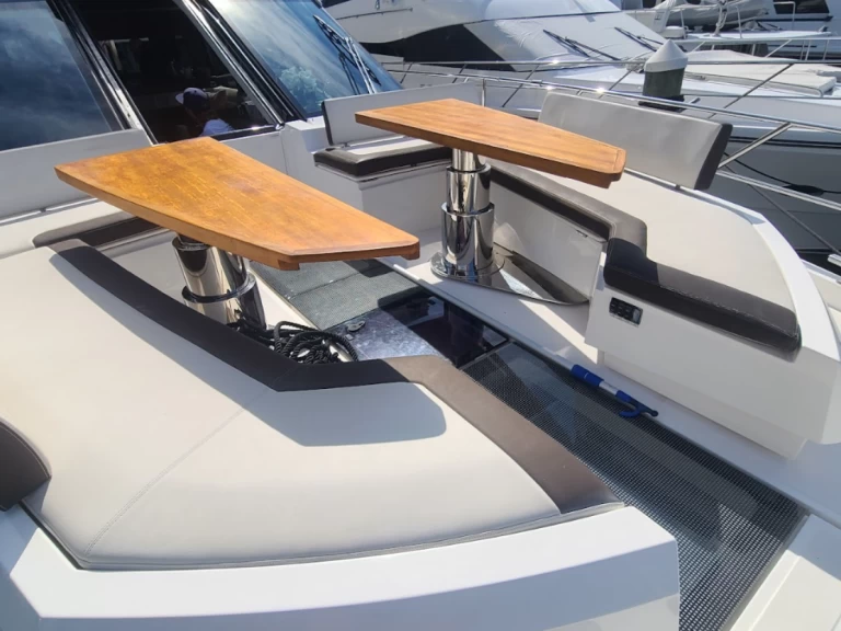 Yacht mit oder ohne Skipper Galeon mieten in Miami Beach