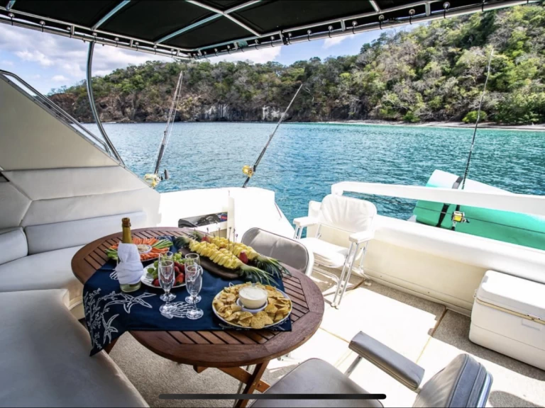 Yacht mieten in Marina Papagayo zum besten Preis