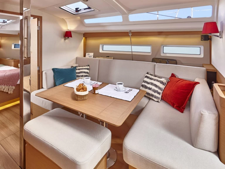 YachtCharter in Lavrion - Jeanneau Sun Odyssey 440 auf SamBoat