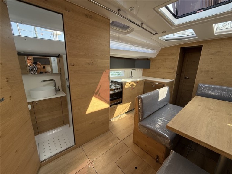 YachtCharter in Pula - Elan Impression 45 auf SamBoat