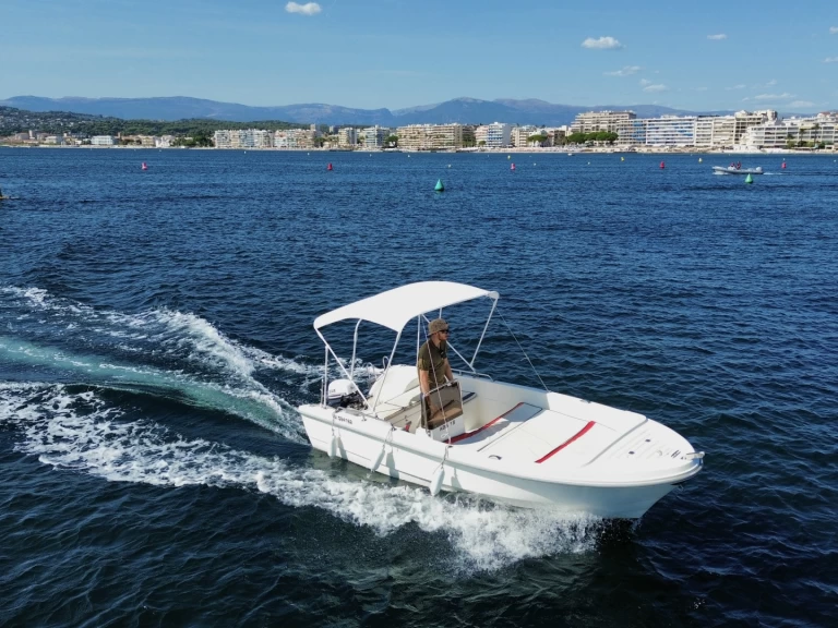 Motorboot mit oder ohne Skipper Selva mieten in Antibes