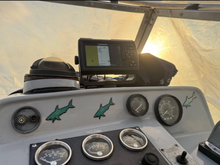 Vermietung Motorboot Rio mit Führerschein