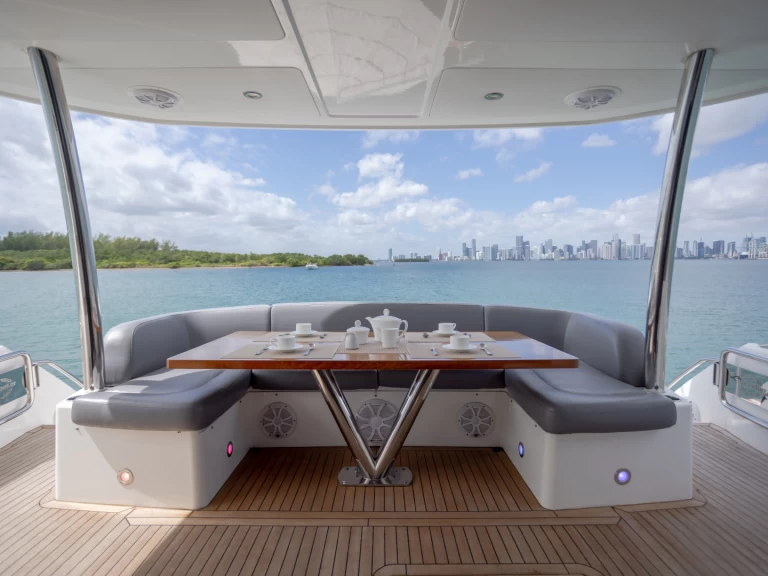 Vermietung Yacht Sunseeker mit Führerschein