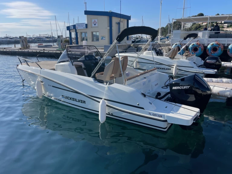 Boot mieten Cavalaire-sur-Mer günstig Activ 675 Sundeck
