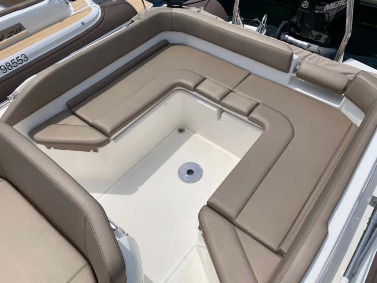 Vermietung Schlauchboot Joker Boat mit Führerschein