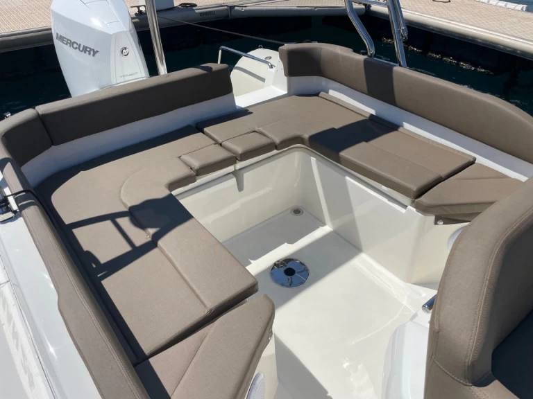 YachtCharter in Cavalaire-sur-Mer - Joker Boat Clubman 24 auf SamBoat