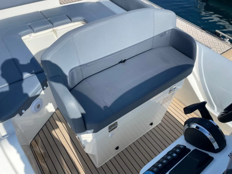 YachtCharter in Cavalaire-sur-Mer - Joker Boat Clubman 24 auf SamBoat