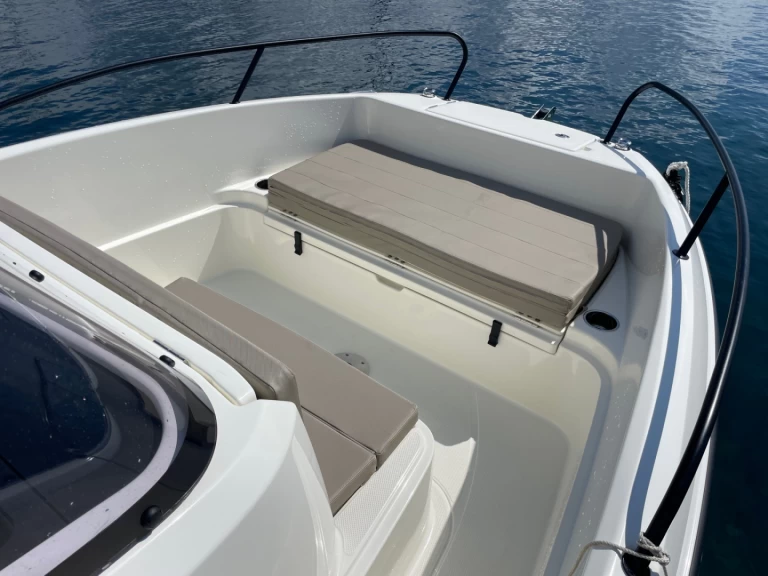 Motorboot mieten in Cavalaire-sur-Mer - Quicksilver Quicksilver 605 Activ Open