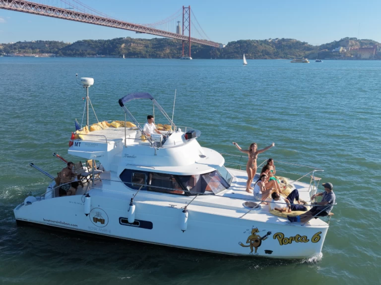 Motorboot mit oder ohne Skipper Fountaine Pajot mieten in Lissabon