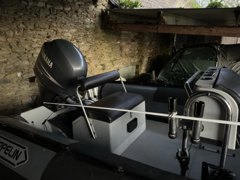 Schlauchboot mieten in Cherbourg-en-Cotentin zum besten Preis