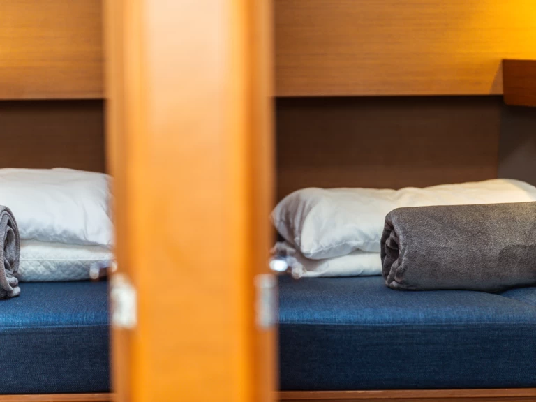 Ein Jeanneau Sun Odyssey 490 mieten in Olbia