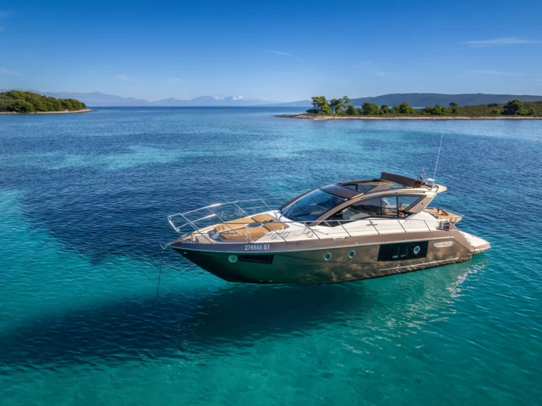 Boot mieten Split günstig M 44 Hard Top