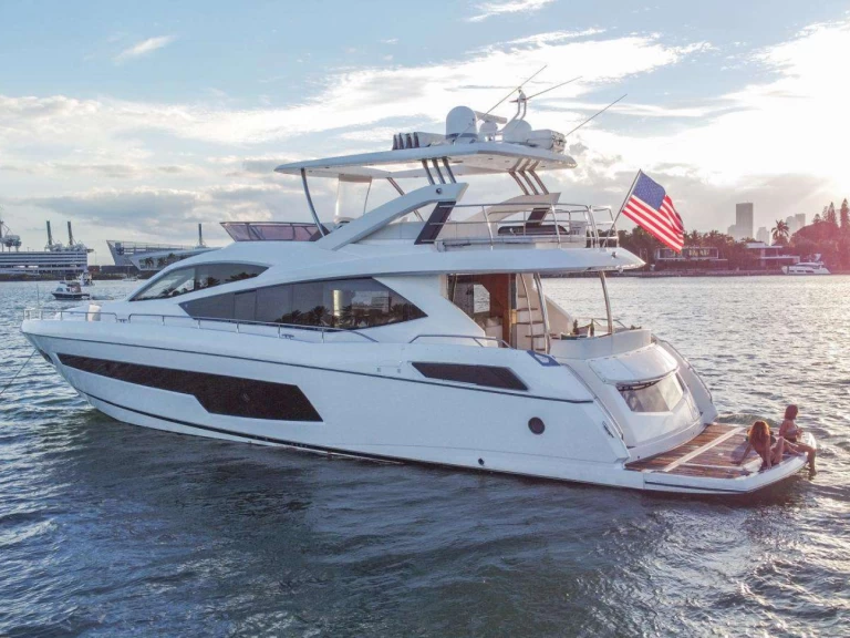 Yacht mieten in Miami Beach zum besten Preis