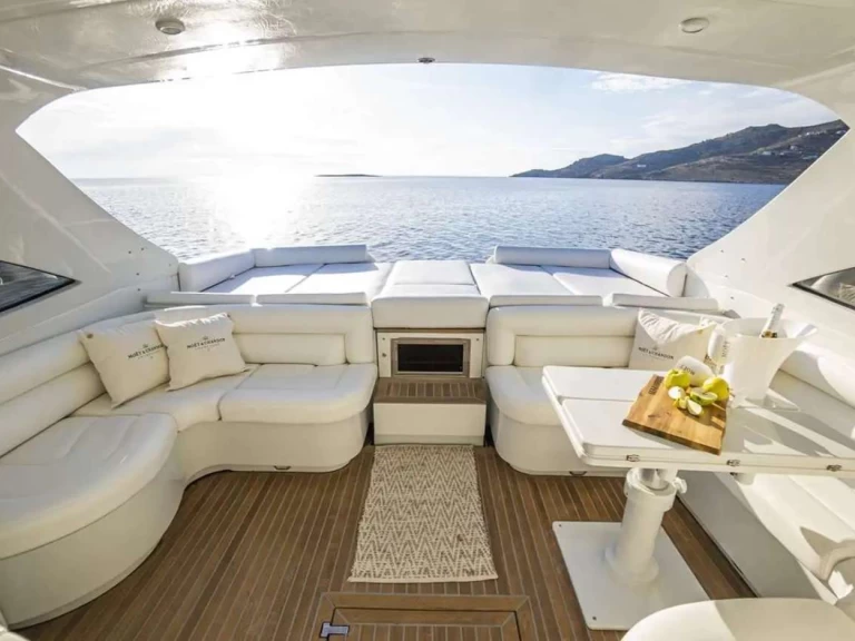 Yacht mieten in Álimos zum besten Preis